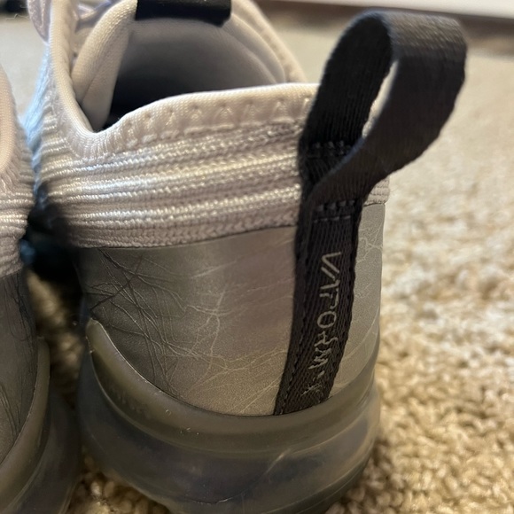Women’s Nike vapor max 6W - Picture 4 of 4